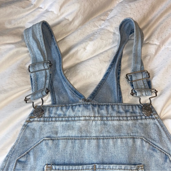 Wild Fable Overall Jean Shorts - distressed looking - women’s size XS - Picture 5 of 7